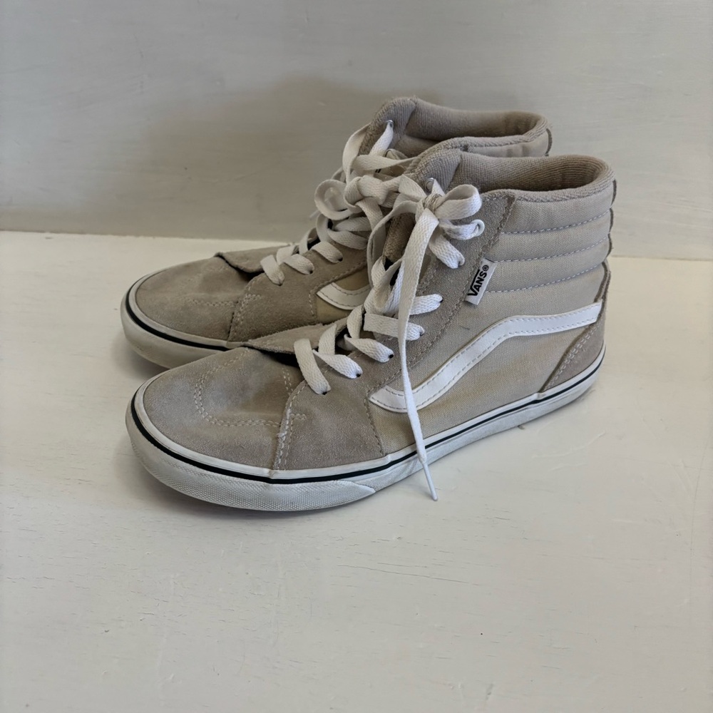 Vans Kids High-Top Sneakers in Tan and White